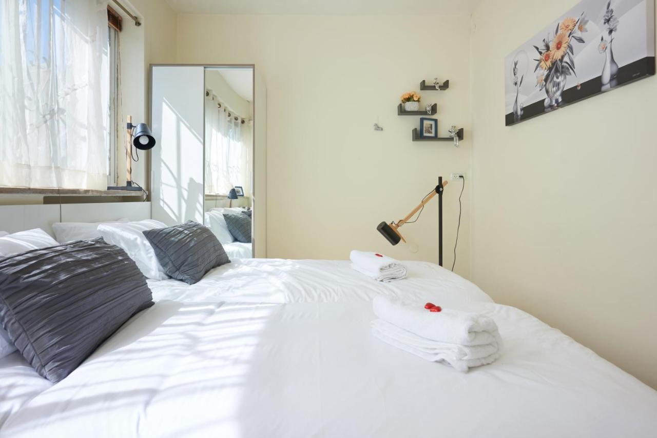 A Designed Apartment In The Best Location! エルサレム エクステリア 写真