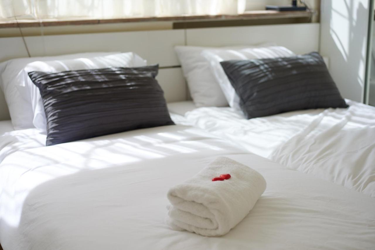 A Designed Apartment In The Best Location! エルサレム エクステリア 写真